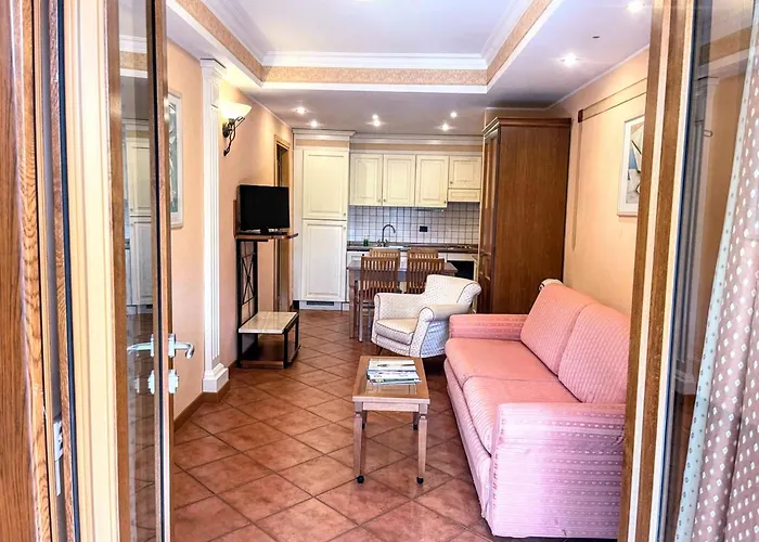 Tranquil Retreat Near For 4