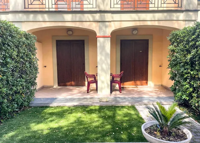 Apartment Tranquil Retreat Near For 4 Rom