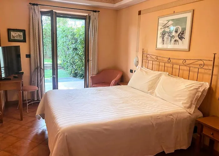 Tranquil Retreat Near For 4 *